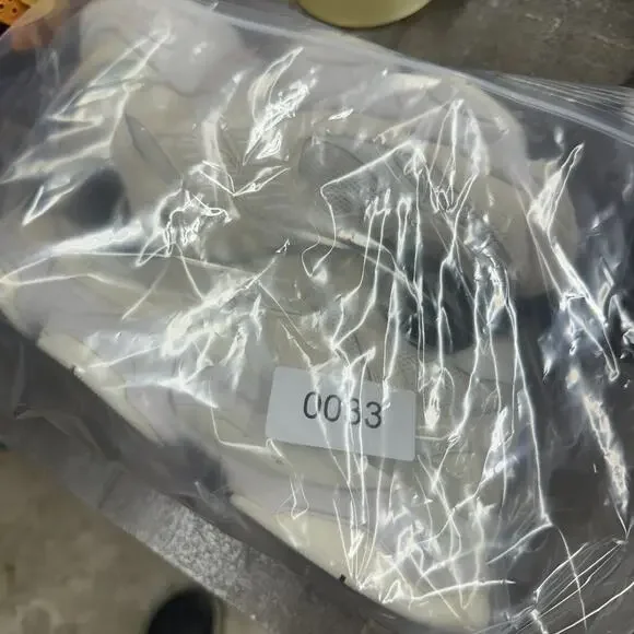 New Balance 9060 Reflection (GS) GC9060LL Women’s Size 6 White Shoes - Picture 3 of 16